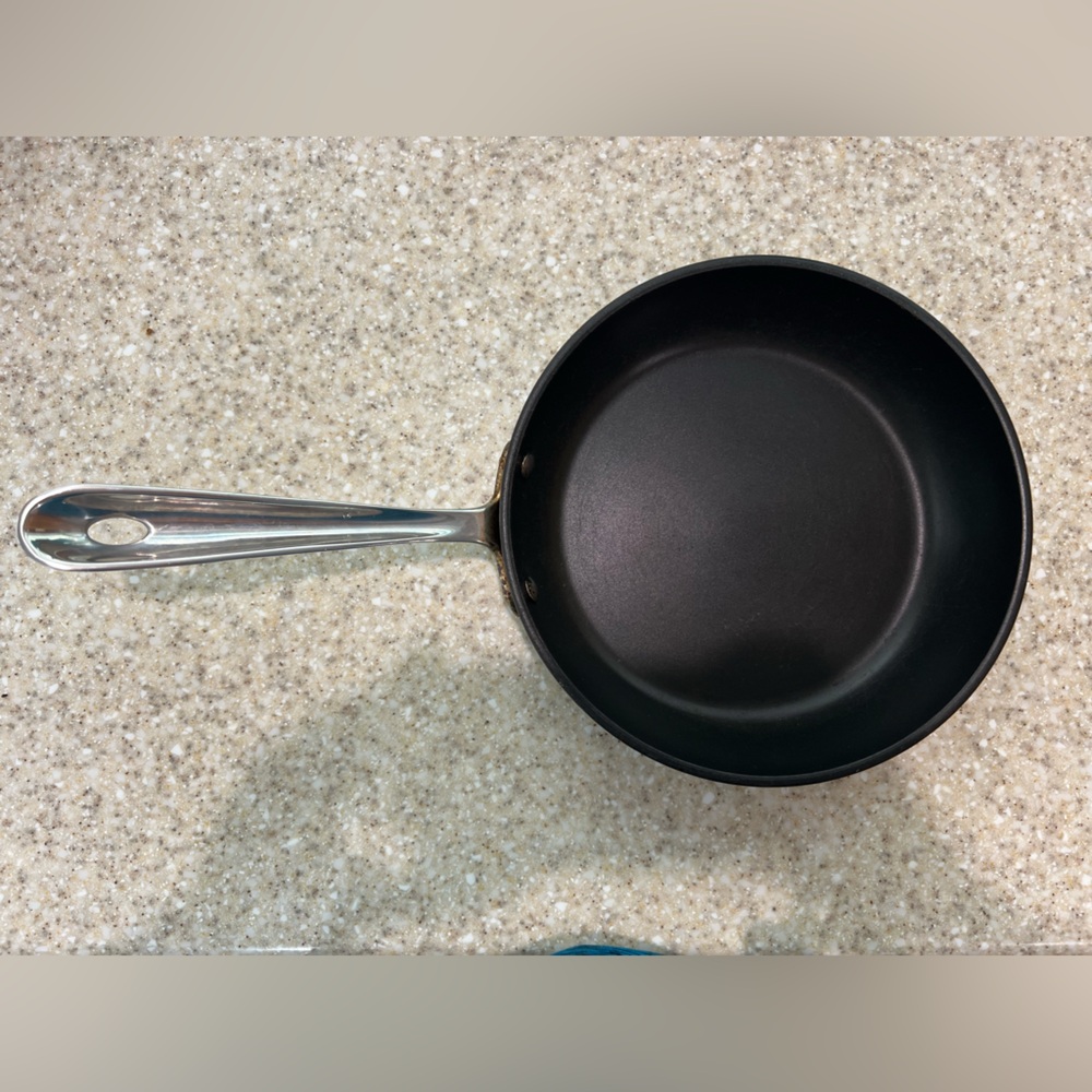 All-Clad Hard Anodized Nonstick 8-Inch Fry Pan | Excellent Condition